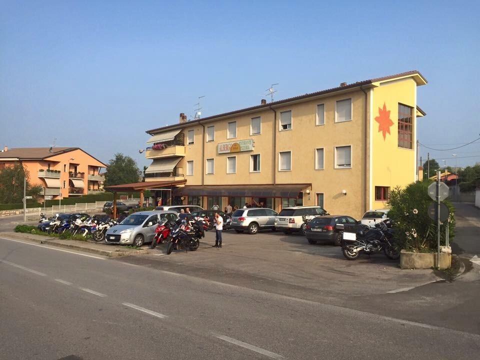 Albergo Al Sole Castelnuovo del Garda Kültér fotó