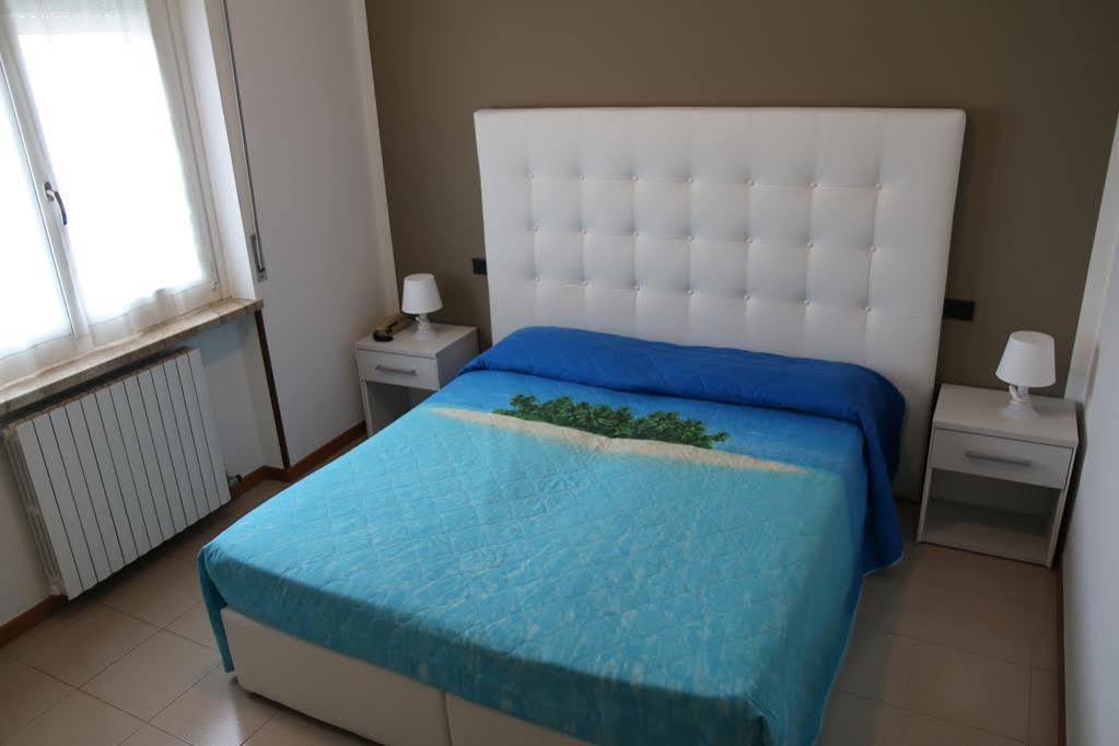 Albergo Al Sole Castelnuovo del Garda Kültér fotó