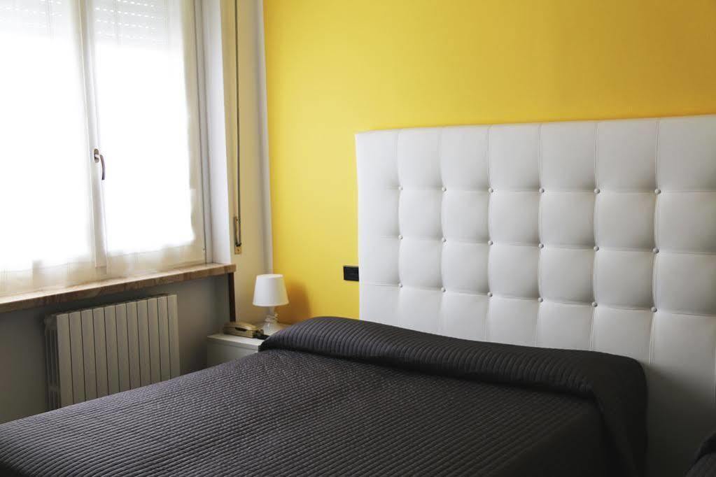 Albergo Al Sole Castelnuovo del Garda Kültér fotó